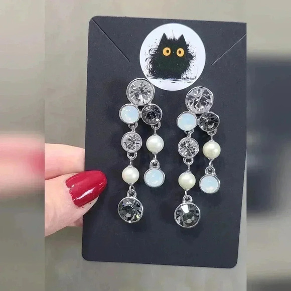 Givenchy crystal fuax opal pearl drop earrings slivertone stud earrings - Picture 3 of 16